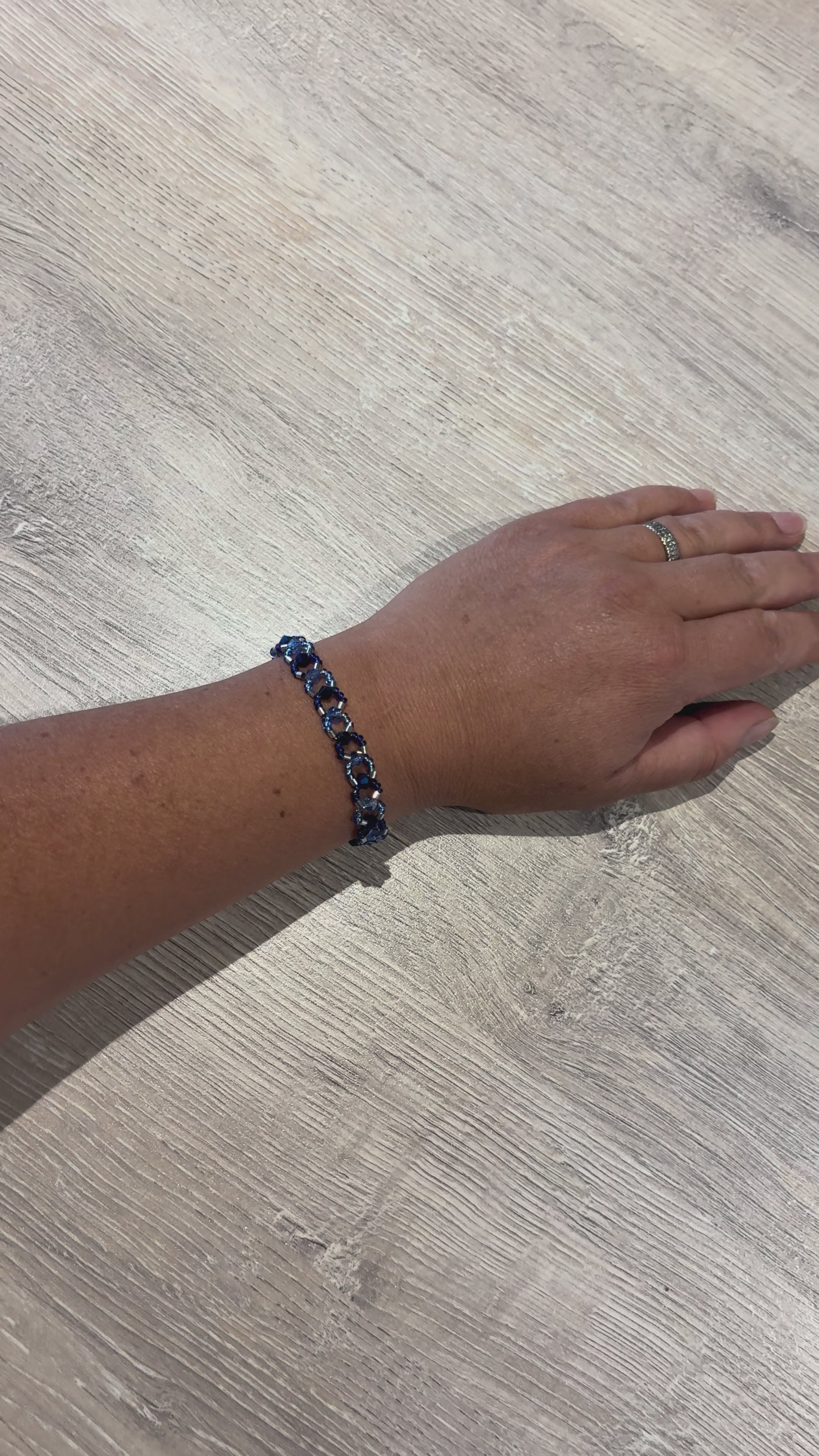 Bracelet Bleu Double Rang Cristaux Swarovski et petites perles en verre — Fait Main